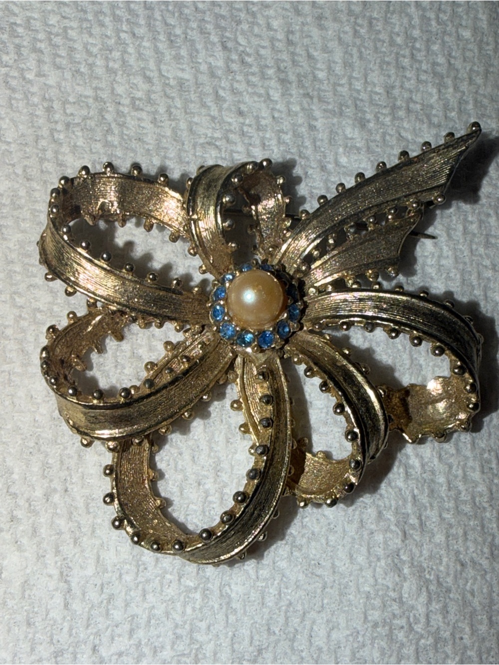 Vtg Natalia bow brooch Gold-Tone Floral Ribbon Brooch with Pearl and Blue Stones
